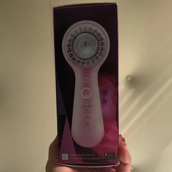 Clarisonic Skincare Set - Picture 2 of 4